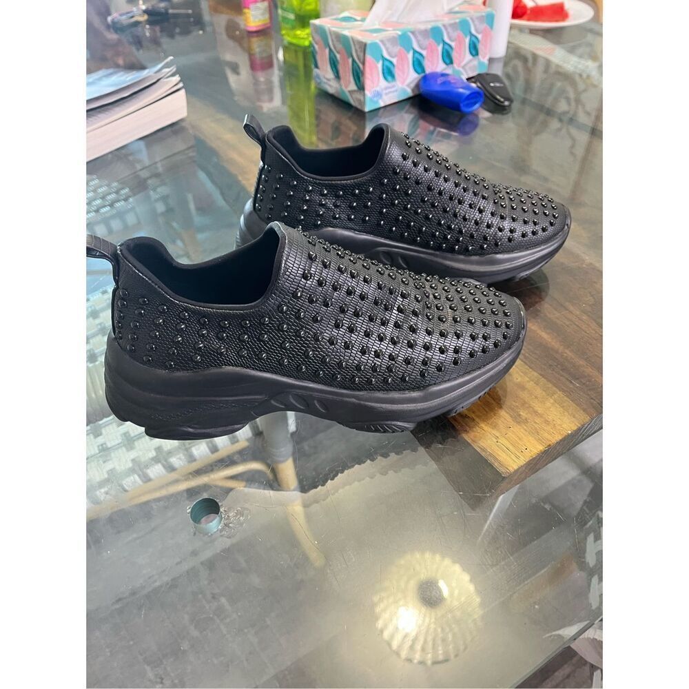 Steve Madden Black Marathon Slip On Shoes sz 7 EUC